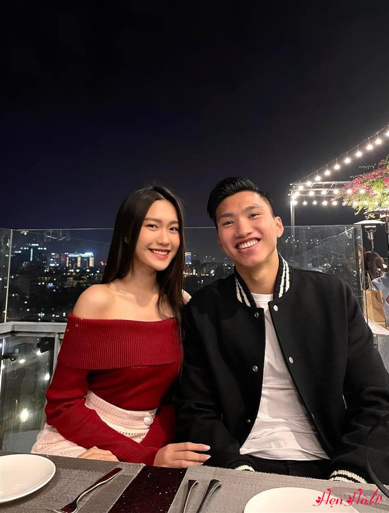 Trong buổi livestream, Doãn Hải My đã chia sẻ kỷ niệm đầu tiên của hai người là gì?