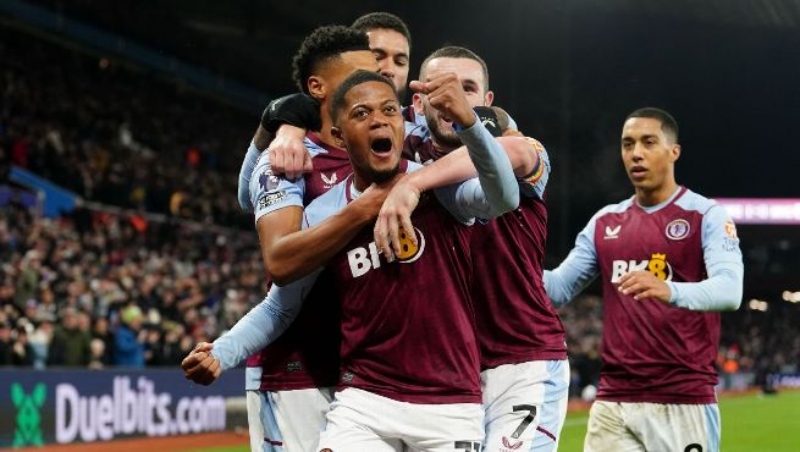 Chiến thắng kinh ngạc của Aston Villa  tại Stamford Bridge